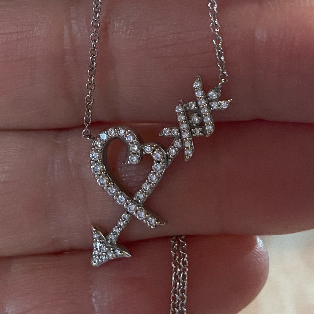 Rare Tiffany Co 18k Paloma Picasso Diamonds Graffiti Heart and Arrow Necklace